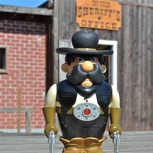 Meet your Posher, Tom